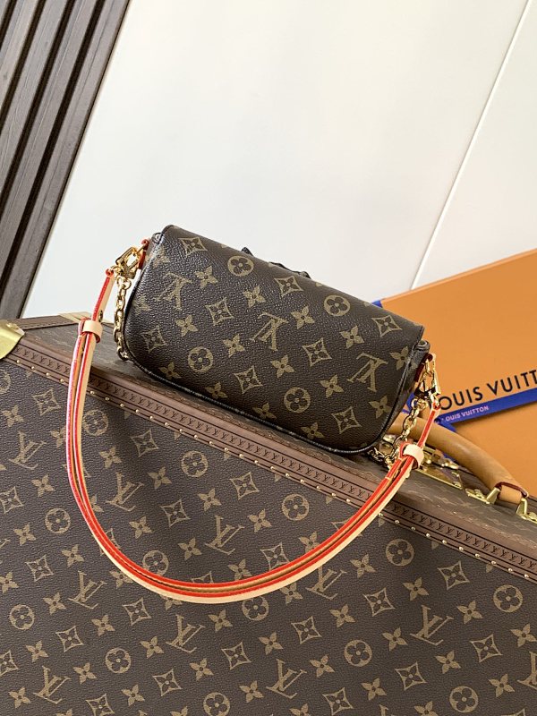 Louis Vuitton M15148