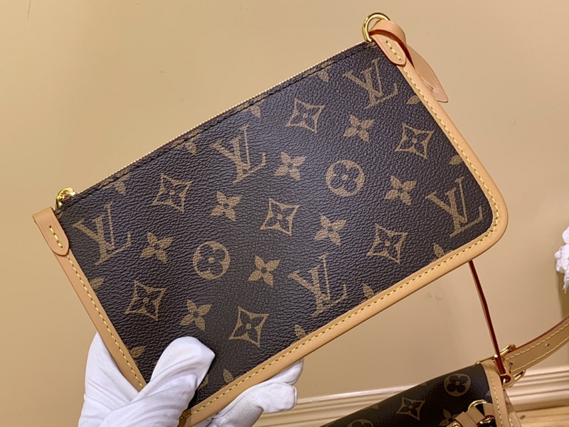 Louis Vuitton M46203