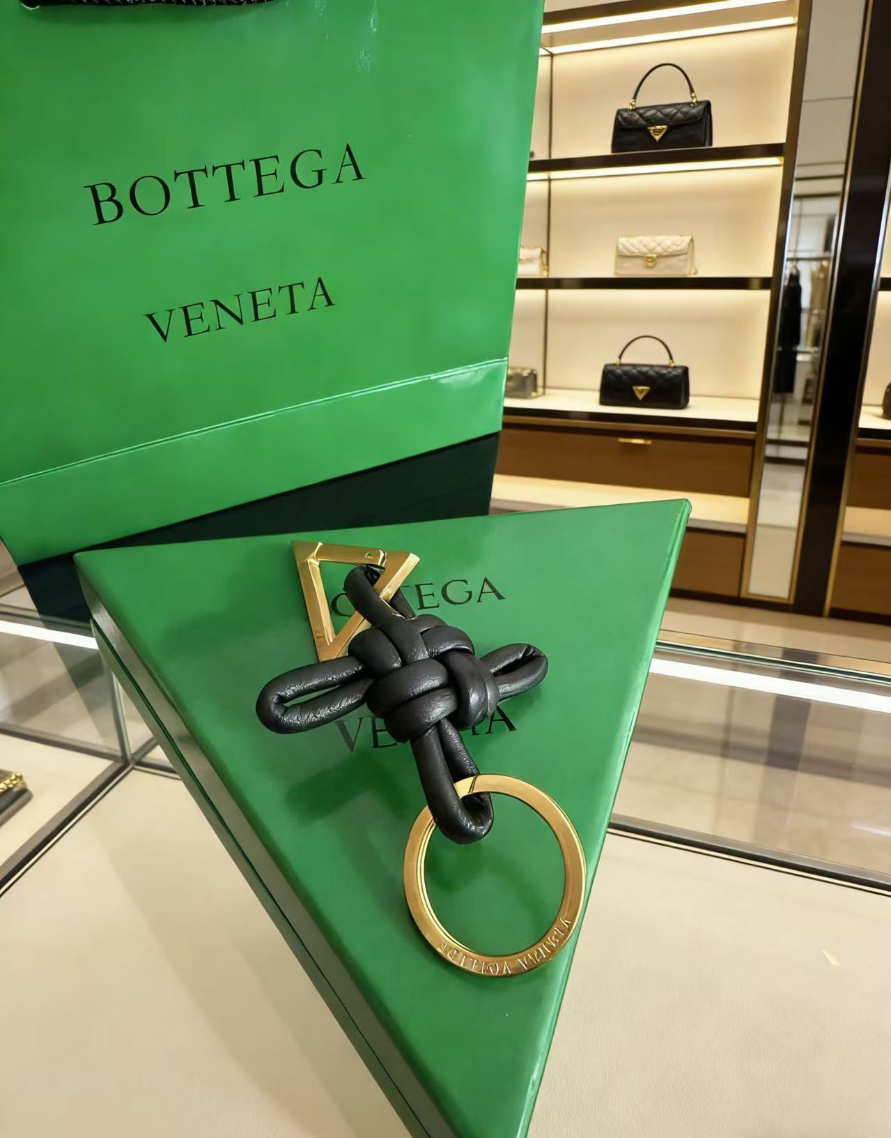 Bottega Veneta