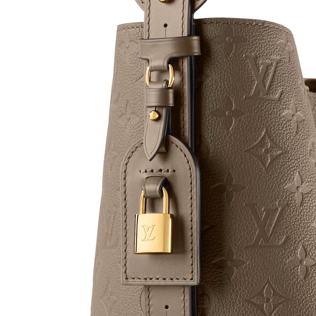 Louis Vuitton Louis Vuitton