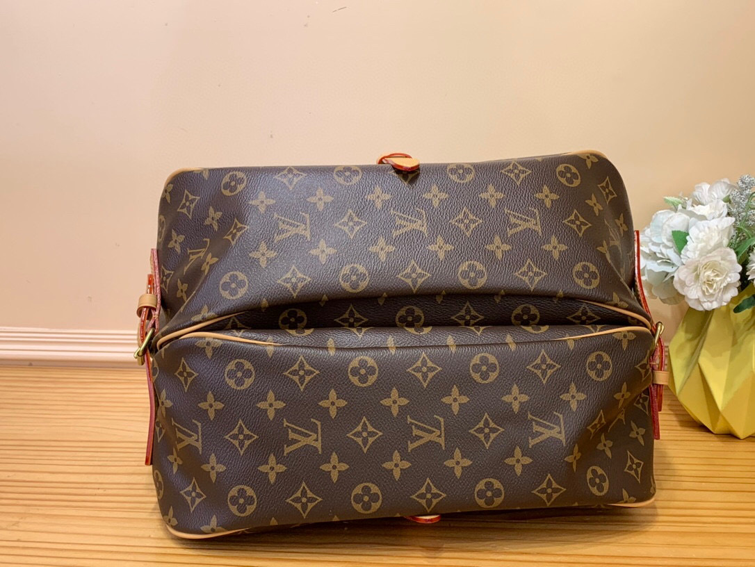 Louis Vuitton Louis Vuitton