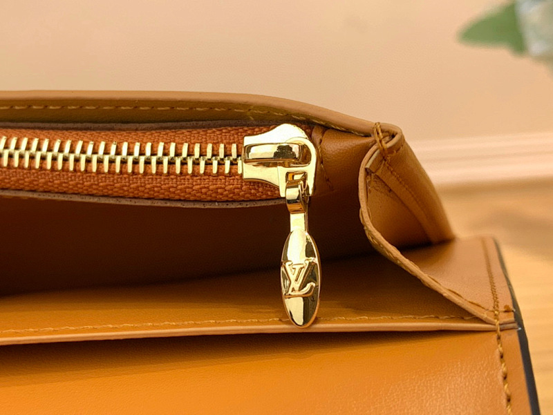 Louis Vuitton Louis Vuitton