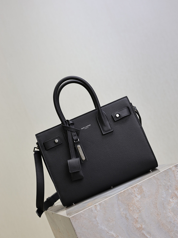 Saint Laurent Saint Laurent