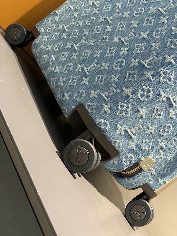 Louis Vuitton Louis Vuitton
