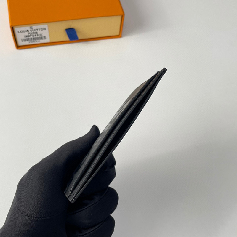 Louis Vuitton M67543