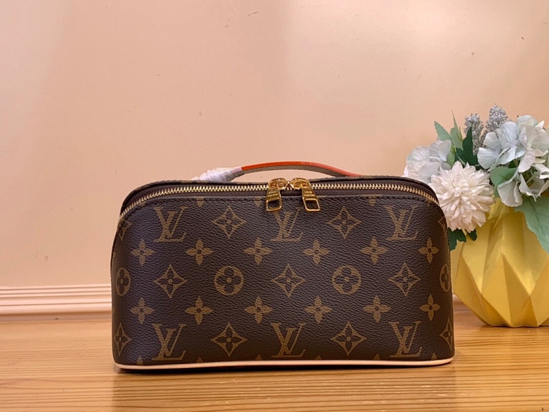 Louis Vuitton M11750