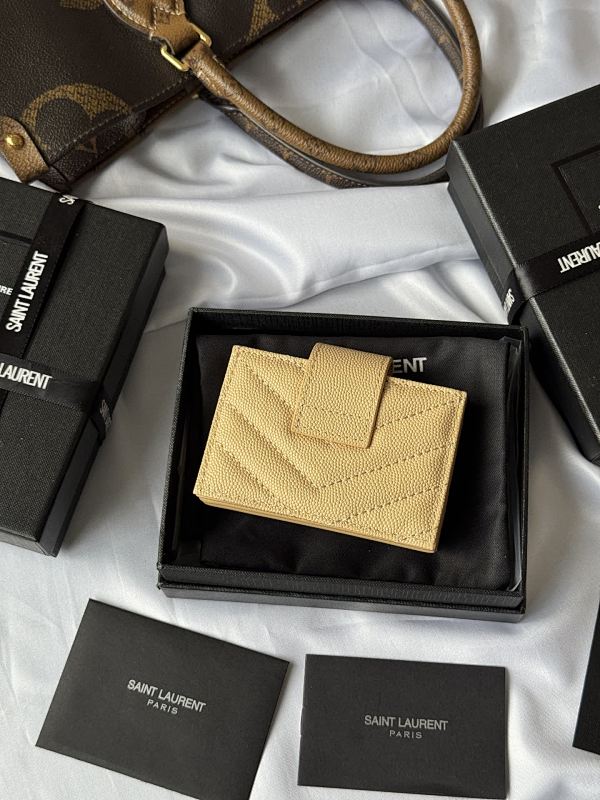 Saint Laurent Saint Laurent