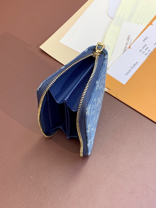 Louis Vuitton M82957