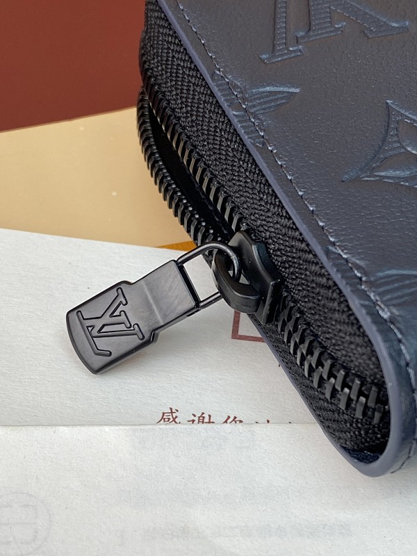 Louis Vuitton M14847