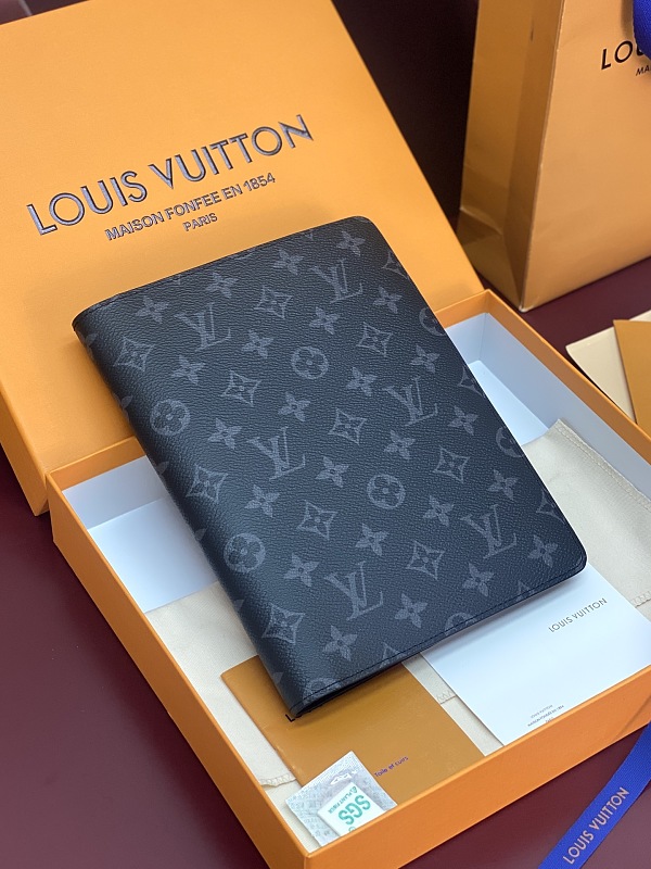 Louis Vuitton R20100