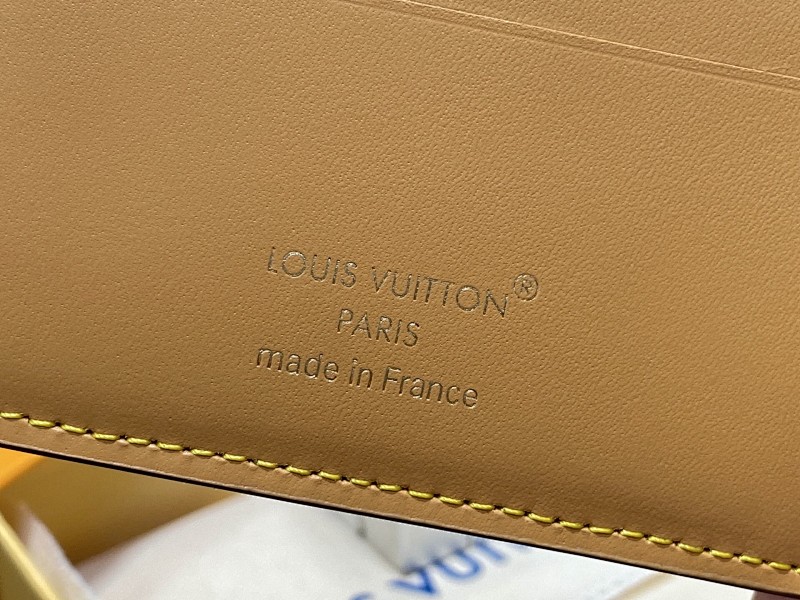 Louis Vuitton Louis Vuitton