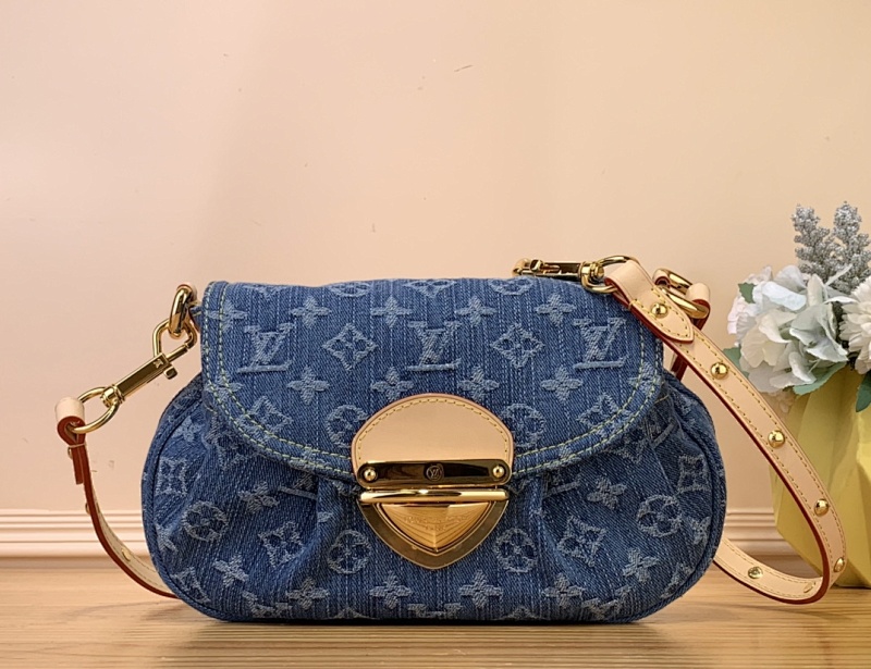 Louis Vuitton M46829