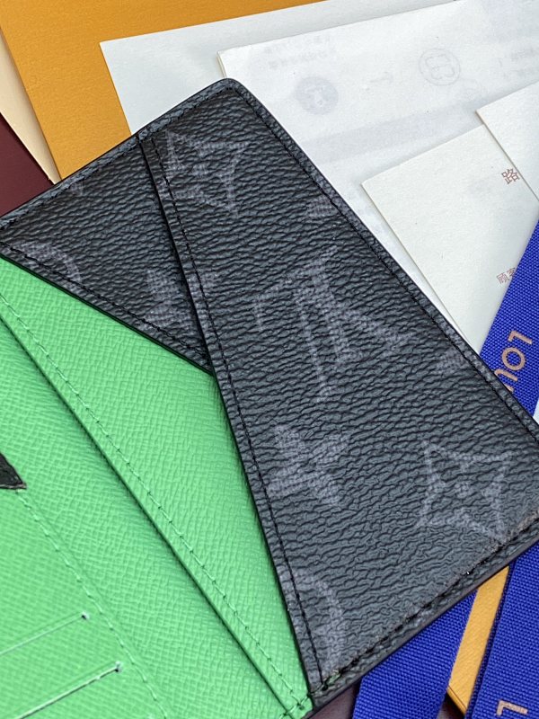 Louis Vuitton M25841