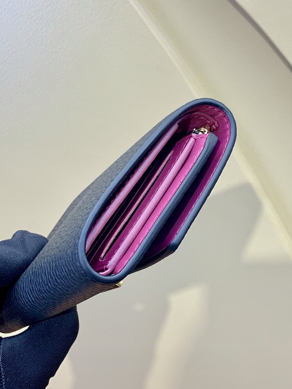 Louis Vuitton M62157