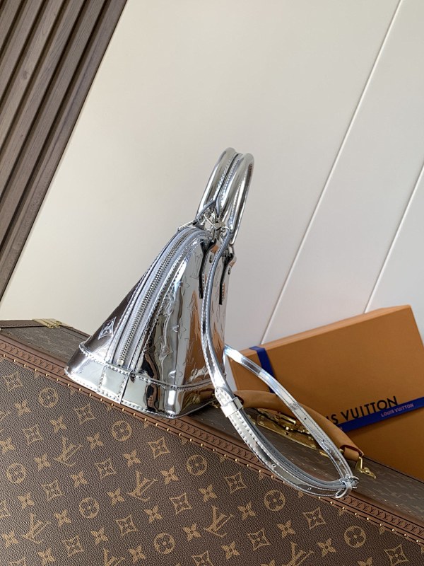 Louis Vuitton Louis Vuitton