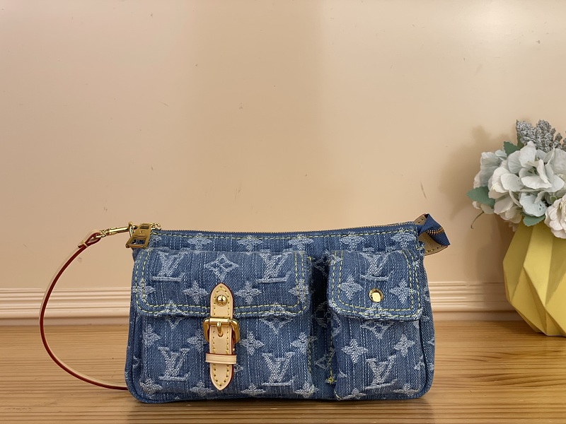 Louis Vuitton M27602