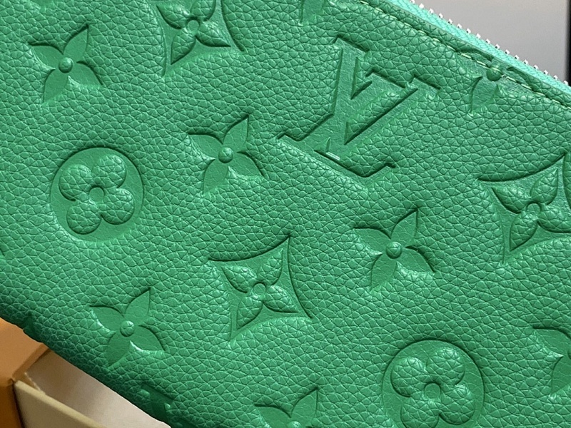 Louis Vuitton Louis Vuitton