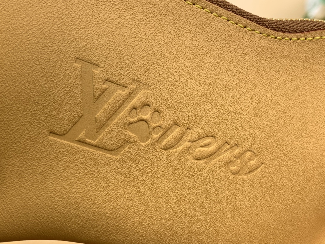 Louis Vuitton Louis Vuitton