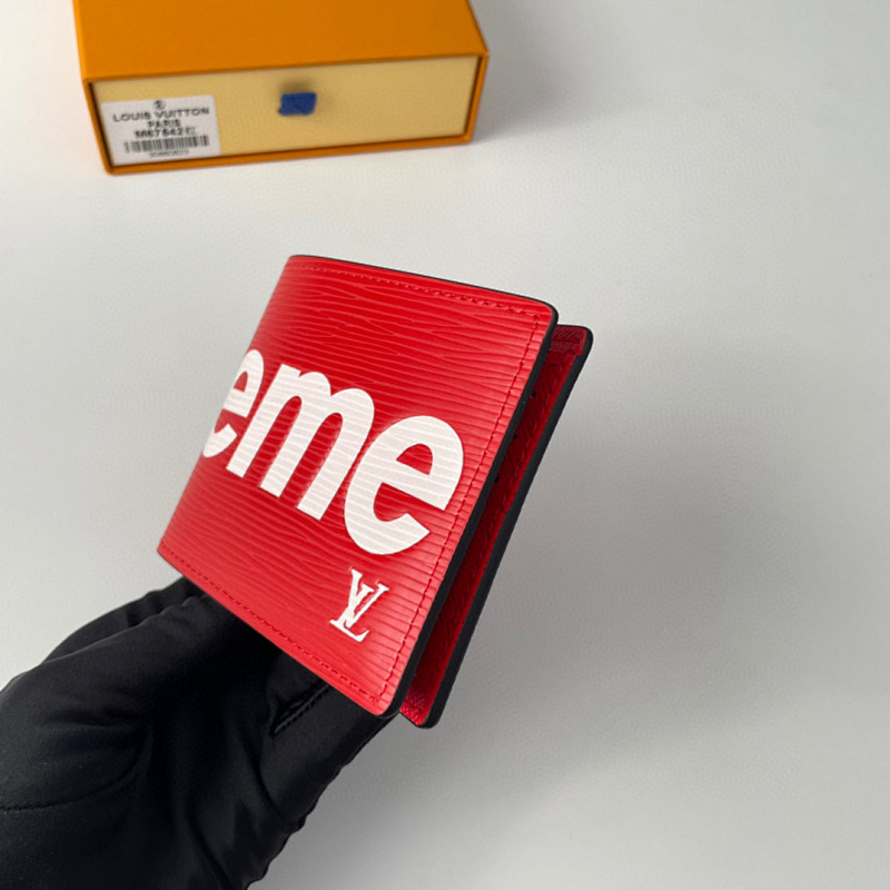 Louis Vuitton M67542