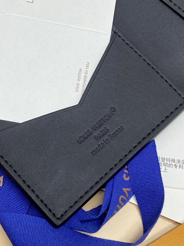 Louis Vuitton M26774