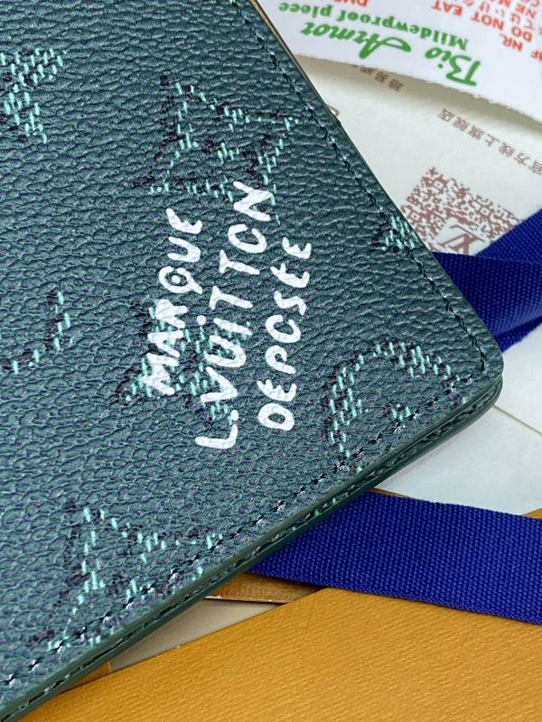 Louis Vuitton Louis Vuitton