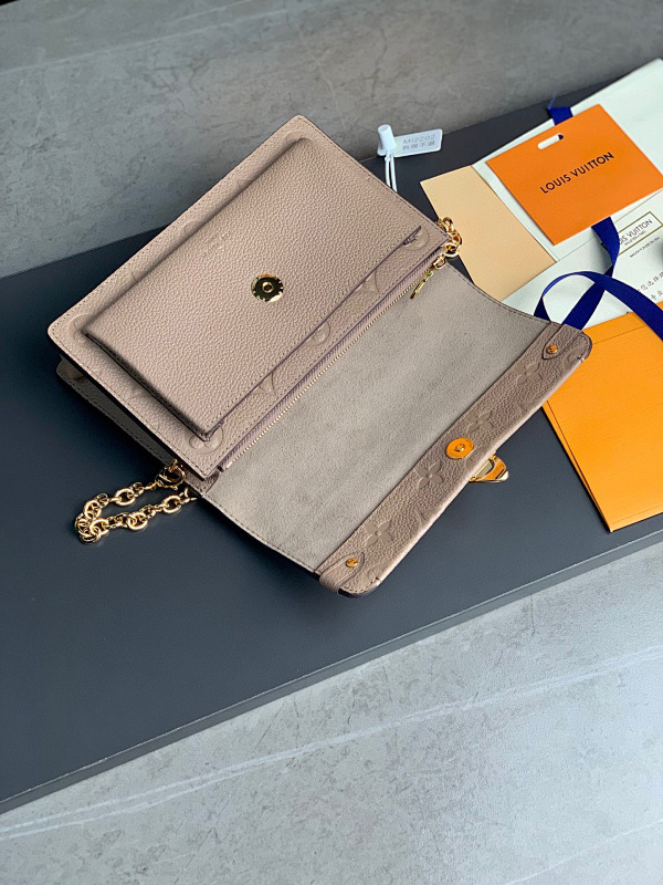 Louis Vuitton Louis Vuitton