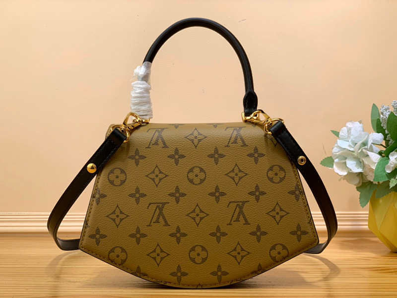 Louis Vuitton M46548