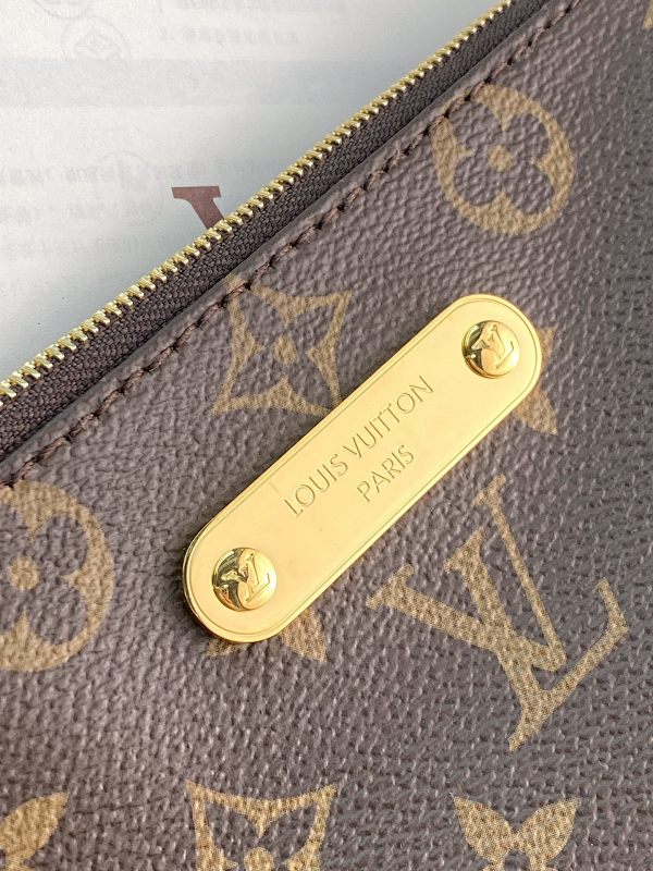 Louis Vuitton Louis Vuitton