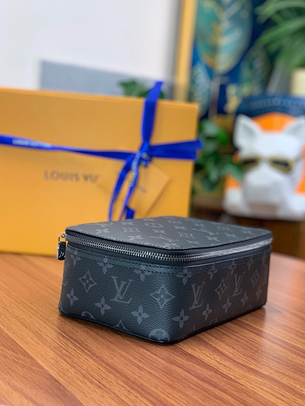 Louis Vuitton Louis Vuitton