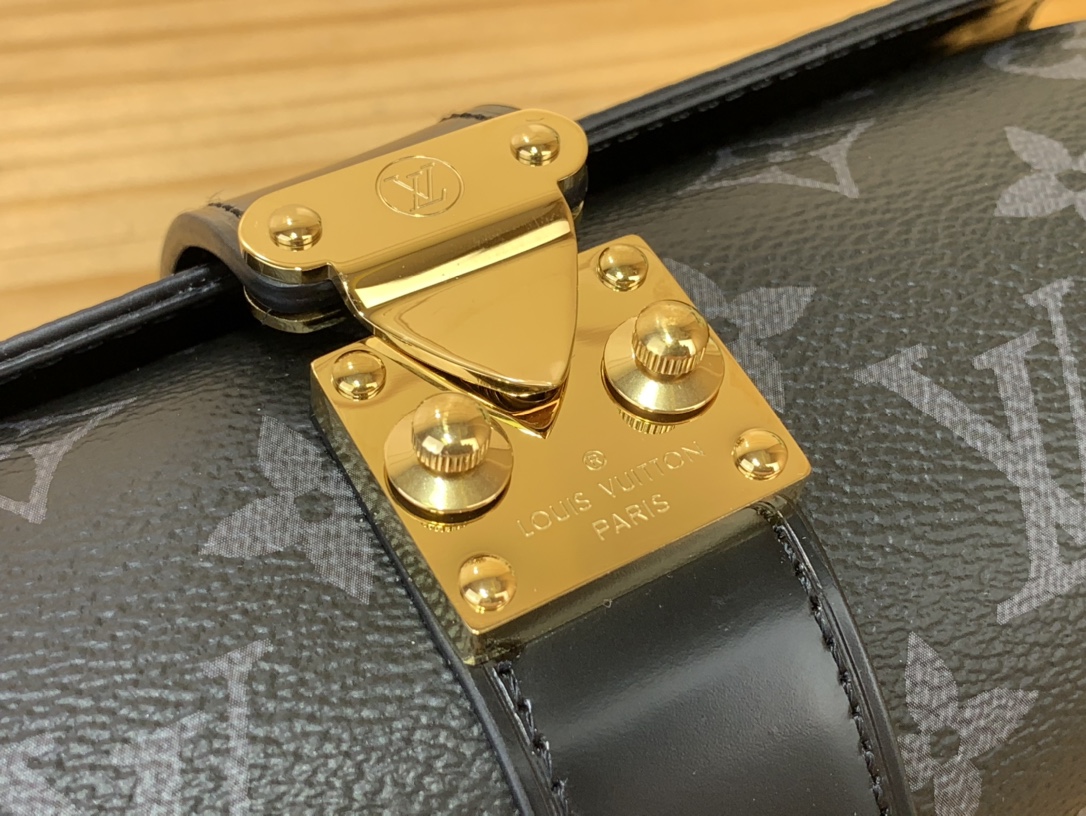 Louis Vuitton Louis Vuitton