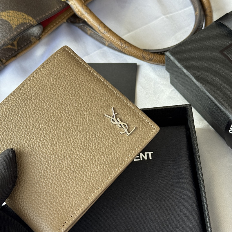 Saint Laurent Saint Laurent