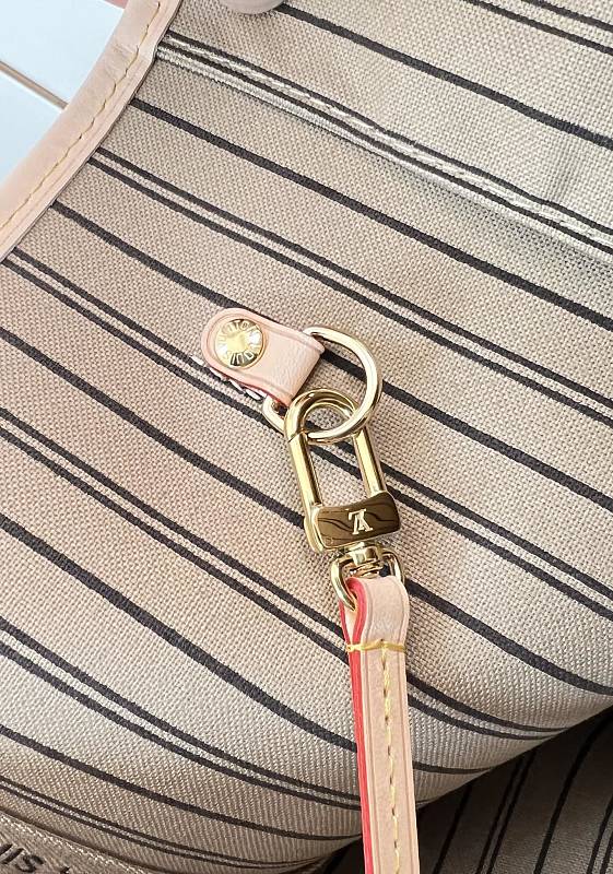 Louis Vuitton M46978