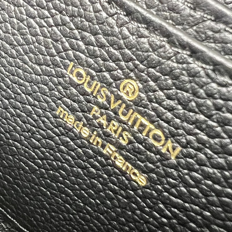 Louis Vuitton Louis Vuitton