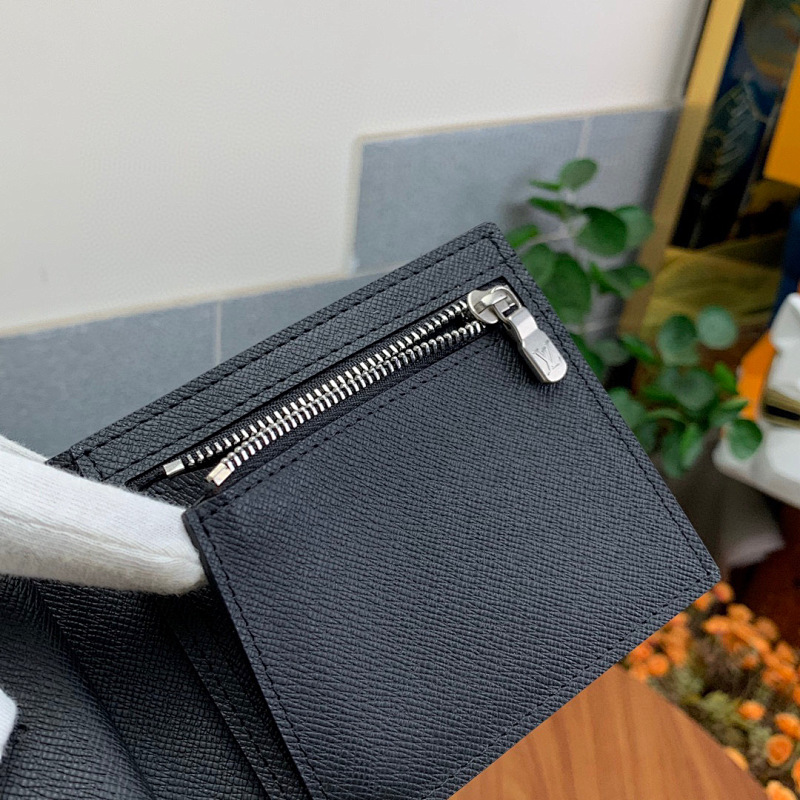 Louis Vuitton M60053