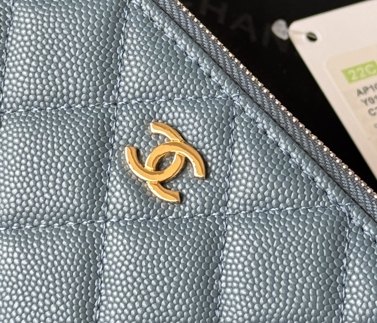 Chanel AP1081