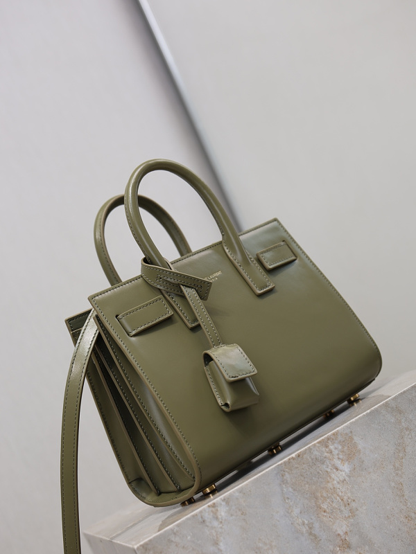 Saint Laurent Saint Laurent