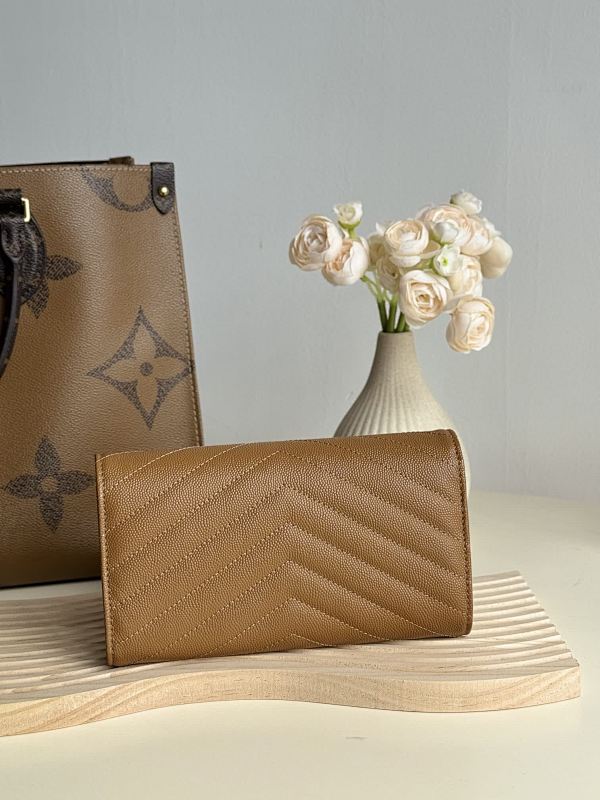 Saint Laurent Saint Laurent