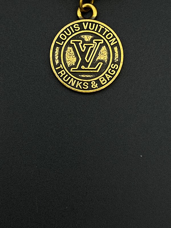 Louis Vuitton Louis Vuitton