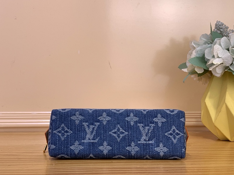 Louis Vuitton Louis Vuitton