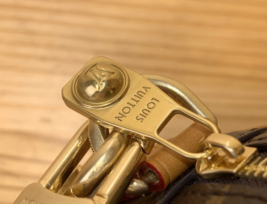 Louis Vuitton Louis Vuitton