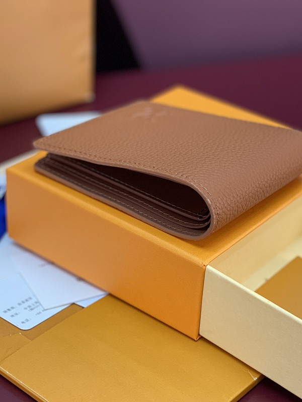 Louis Vuitton M83128