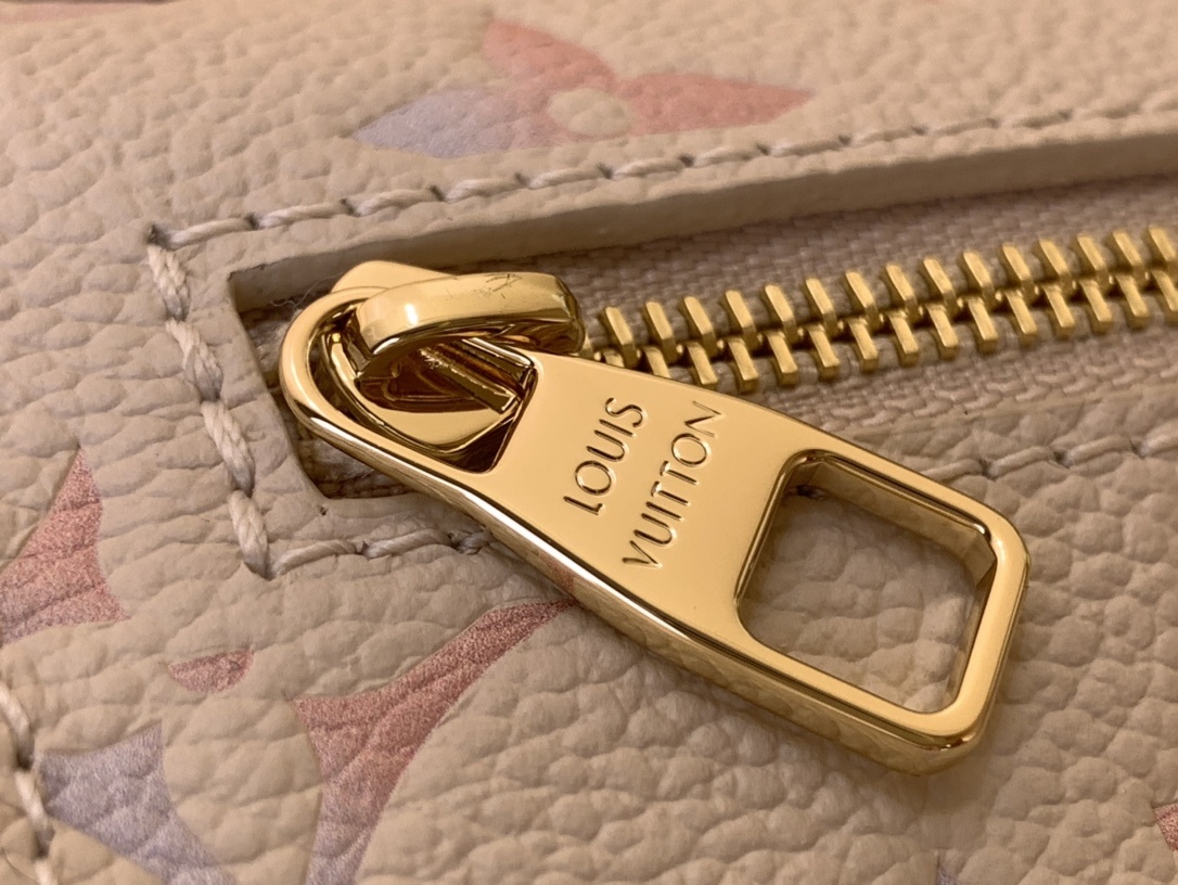 Louis Vuitton Louis Vuitton