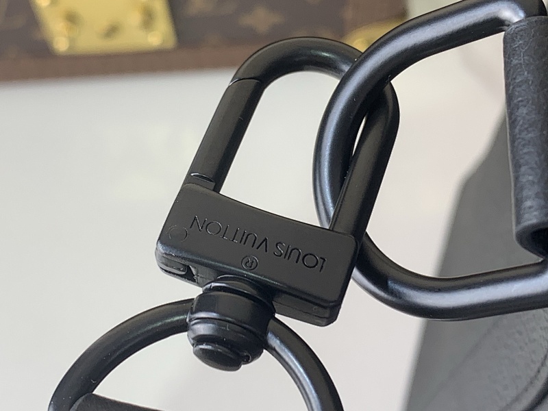 Louis Vuitton M28403