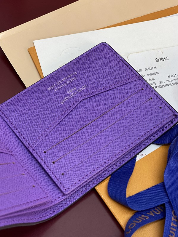 Louis Vuitton M28006