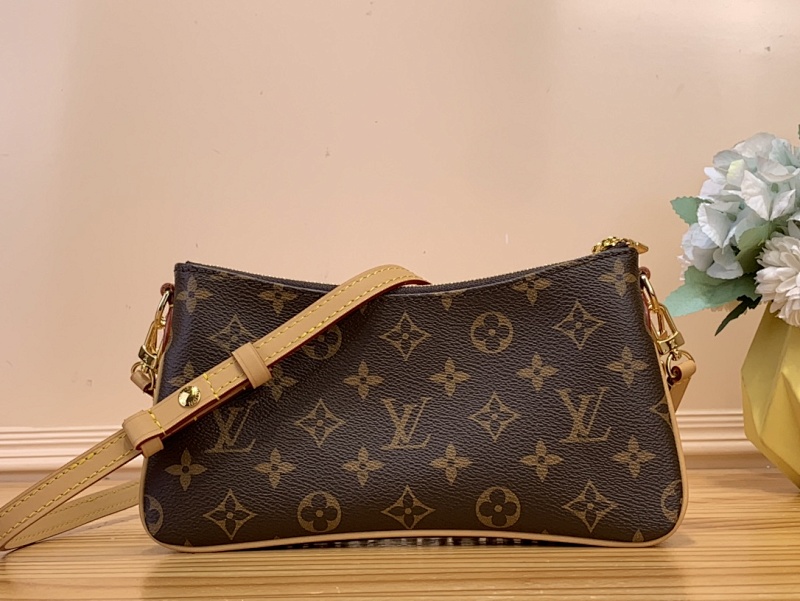 Louis Vuitton M83008
