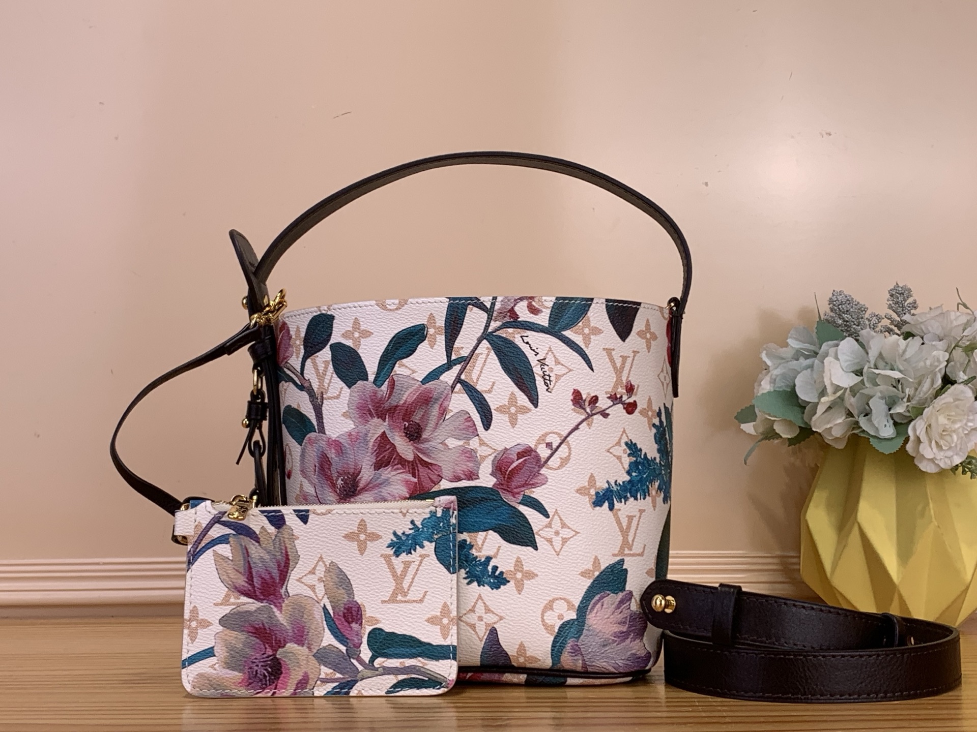 Louis Vuitton Louis Vuitton