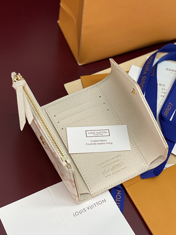 Louis Vuitton M27681