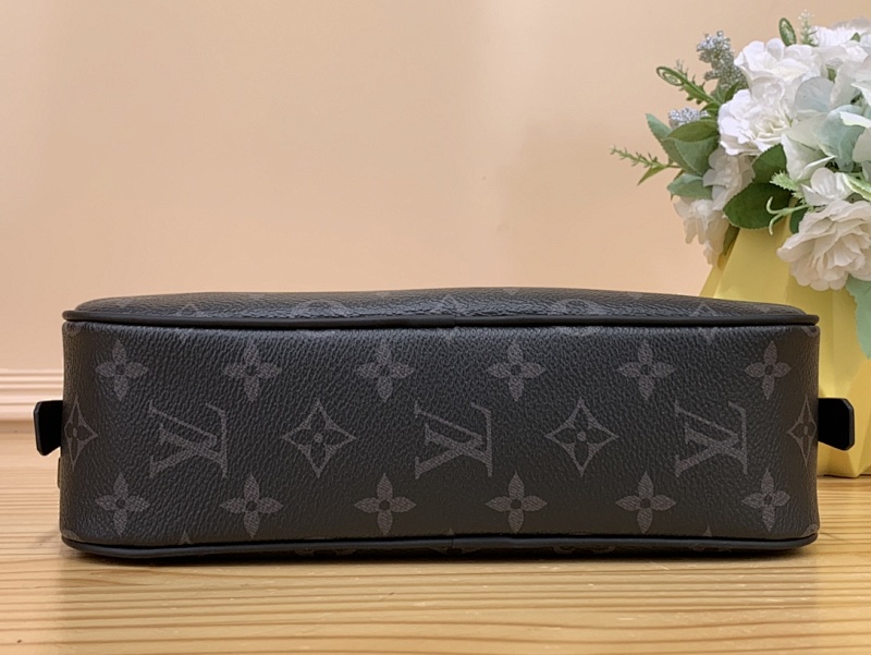 Louis Vuitton M43383