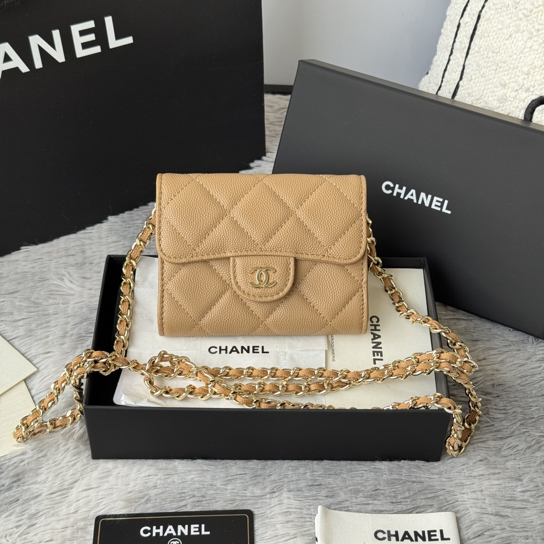 Chanel AP0238