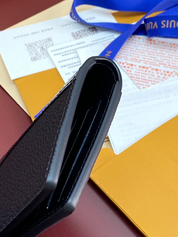 Louis Vuitton N88113